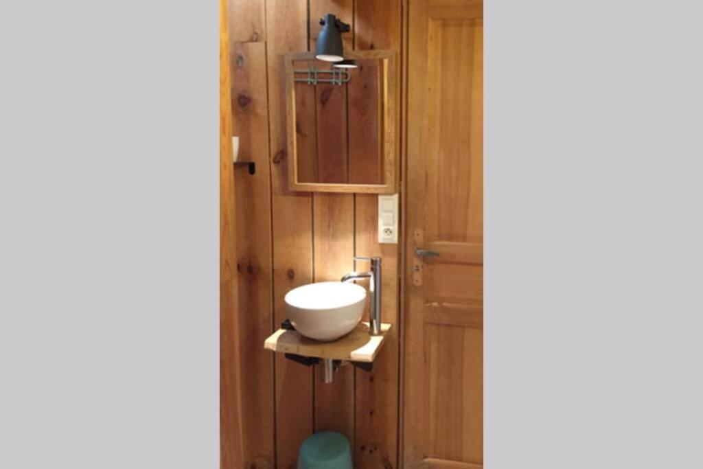 Charme Assure Pour Ce Idealement Situe Apartment